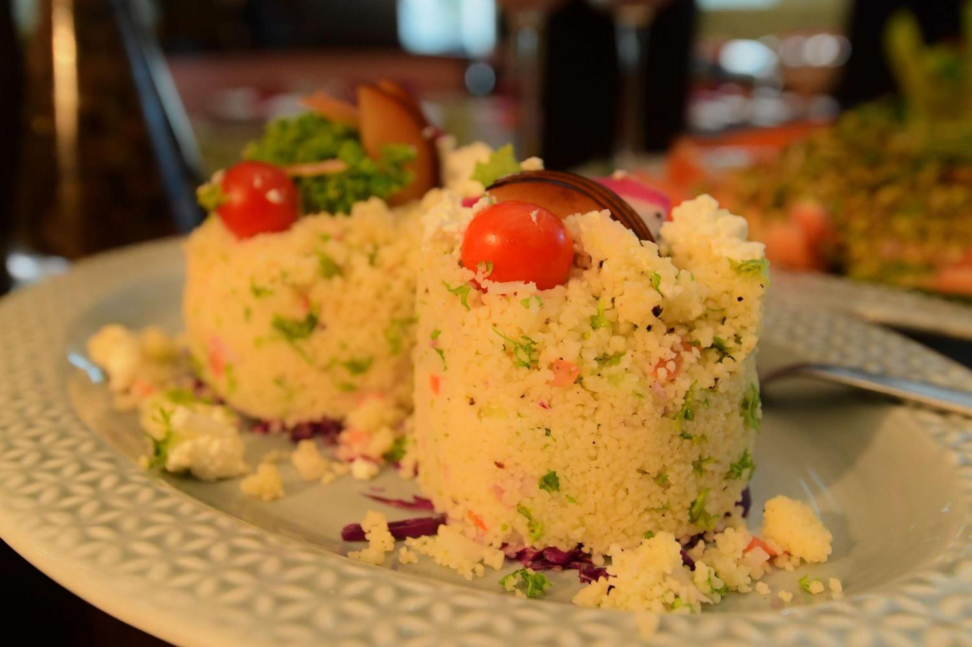 Radisson Blu Hotel Гувахати Екстериор снимка Couscous